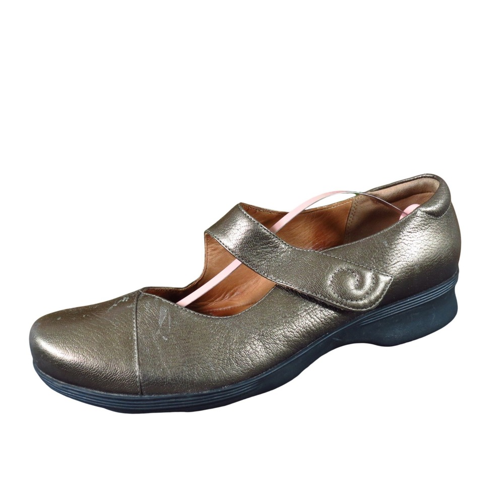 Clarks Artisan Women Mary Jane Shoe Size 9.5 Comfort Work Casual Bronze Leather